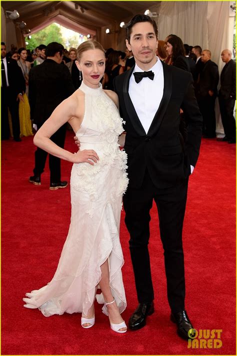 Amanda Seyfried And Justin Long Are Picture Perfect At Met Gala 2015