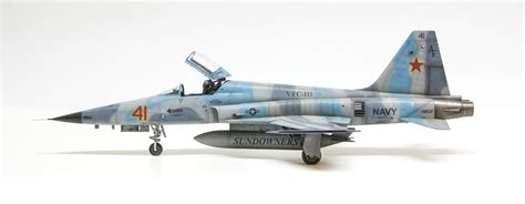 Its should be considered like an additional complimentary option. JR miniatures - F-5 Tiger II 1/32 Kitty Hawk