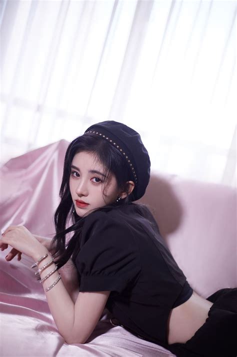 Ju jingyi pictures to create ju jingyi ecards, custom profiles, blogs, wall posts, and ju jingyi scrapbooks, page 1 of 87. ju jingyi pics on Twitter in 2020 | Pretty korean girls ...