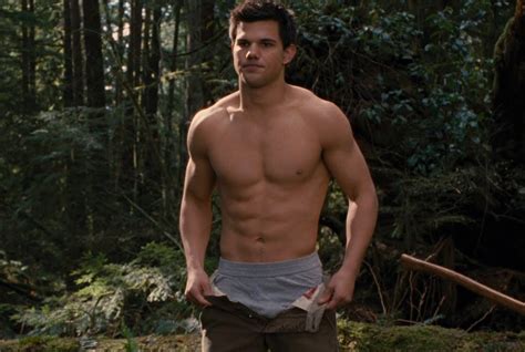 Male Celebrities Taylor Lautner Shirtless Buffed Pictures