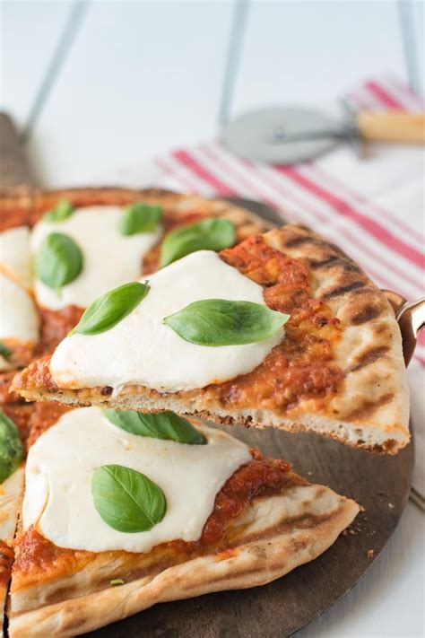 A Classic Pizza With A Summer Twist This Grilled Margherita Pizza Is