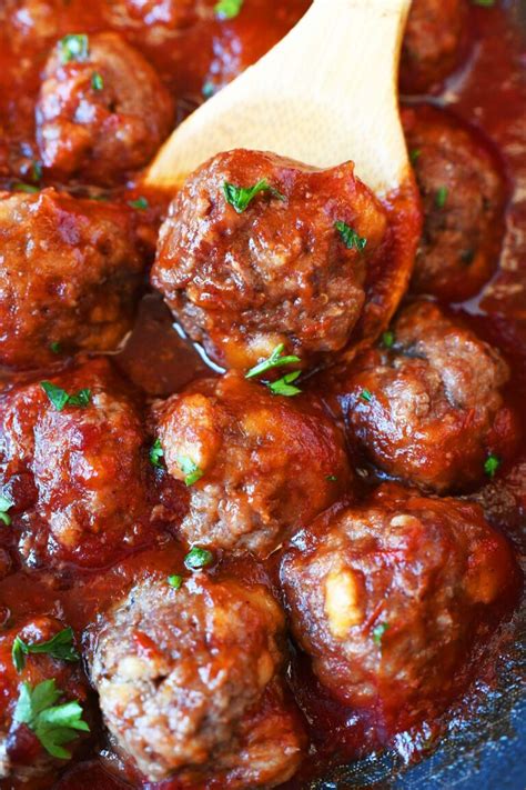 Spicy Cranberry Cocktail Meatballs Sizzling Eats
