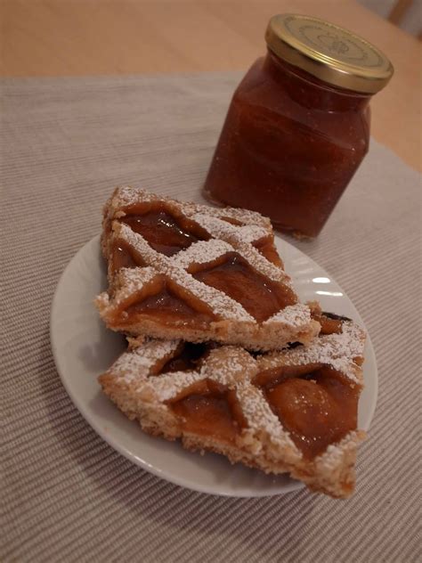 Questa è una deliziosa versione della conserva classica, realizzata con prufumate spezie. Per dare gusto alla vita!: Crostata alla marmellata di ...