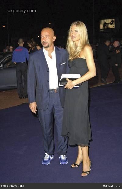He and his wife are expecting their second child (2007). World Of Sports: Gianluca Vialli and His Family(part2)