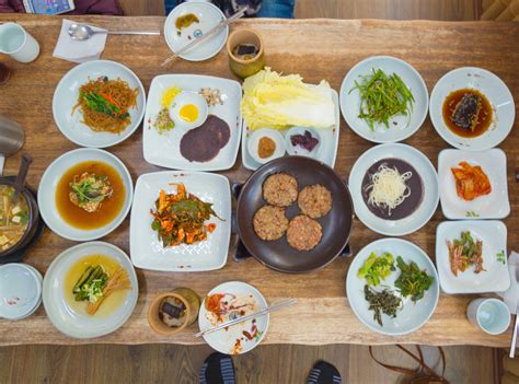 Street food is considered to be part of south korean popular culture, and changing trends have added many different types of delicious cuisines to the evolving street food lifestyle. Your Guide to the Best Korean Food: 66 Dishes & Drinks ...
