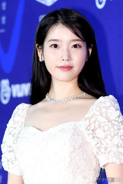 아이유 오늘은 배우 이지은 2019 백상예술대상 한국경제