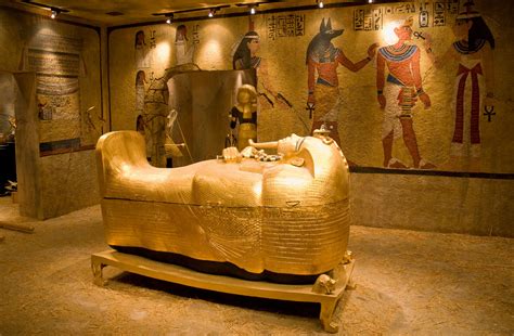 Images Show King Tutankhamun S Tomb In Colour For The