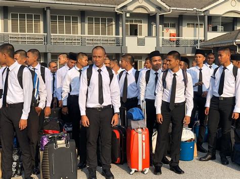 Permohonan tudm ambilan 2020 ini telah dibuka sehingga tarikh tutup pada 19 januari 2018. IPOH, 2 Jan 20 - Majlis Angkat Sumpah... - Kerjaya ...
