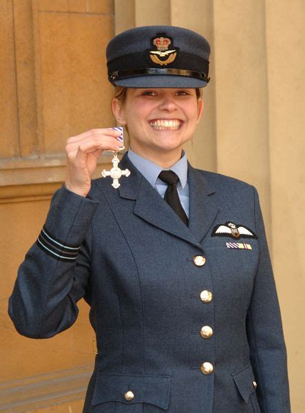 lieutenant michelle goodman royal air force helicopter pilot awarded the british distinguished