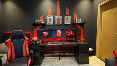 What Do You Guys Think Of My Black And Red Station Battlestation