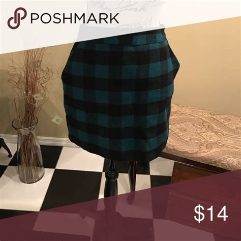 Plaid Skirt Beautiful Green And Black Plaid Skirt Pockets And Zip Up