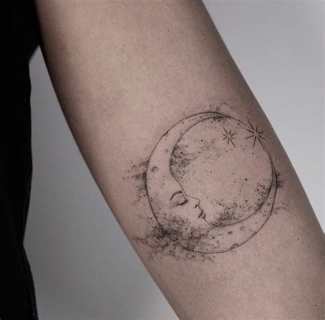 40 Beautiful Moon Tattoo Design Ideas La Luna Tattoo Half Moon Tattoo