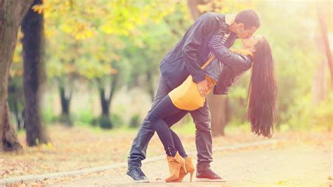 Love Couple Kissing Hd Images Download Find The Best Free Stock Images About Couple Michael