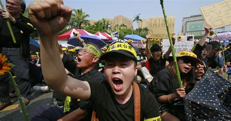 Thousands in Taiwan protest China trade deal