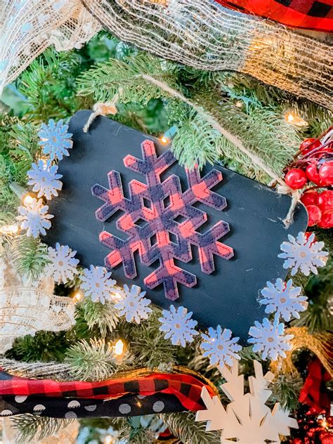 5 Minute Christmas Ornament Craft~ Snowflake Fun Wilshire Collections