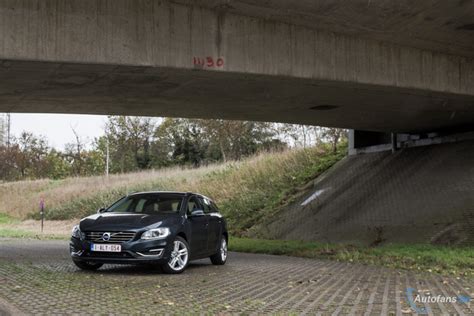 It's much like a normal hybrid but this one can be plugged into the mains. Rijtest: Volvo V60 Diesel Plug-In Hybrid | Autofans