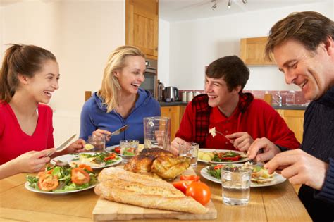 Parenting News: UK Parents Use Evening Meals as a Chance to Tear Kids