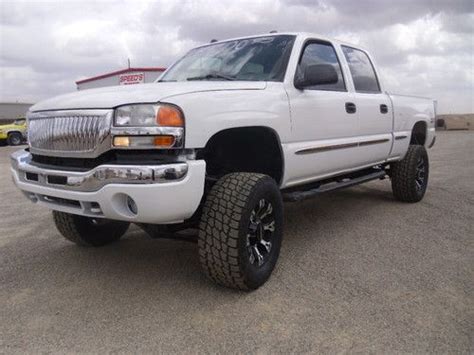 Showing the 2005 gmc sierra 2500hd work truck 4x2 regular cab 8 ft. Purchase used 2005 GMC 2500HD 4x4 crew cab lifted duramax ...
