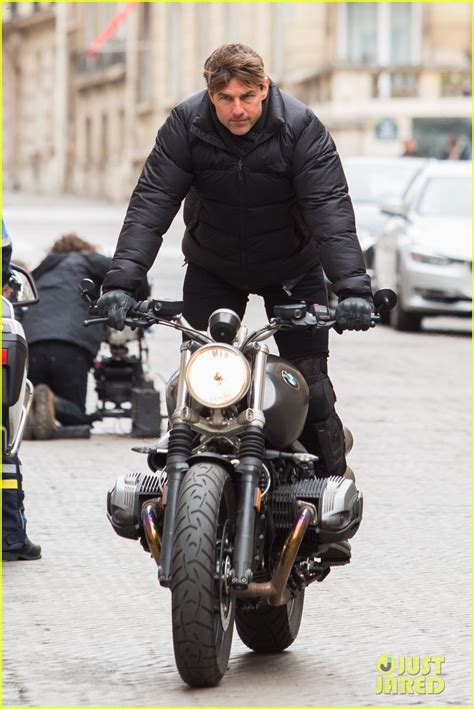Tom Cruise Does Some Motorcycle Stunts For Mission Impossible 6