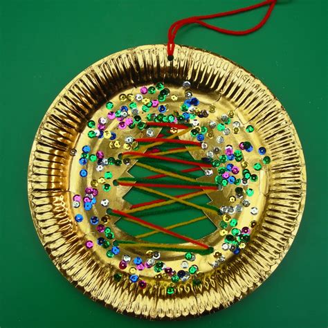 Adaptive Art Paper Plate And Wool Christmas Decoration