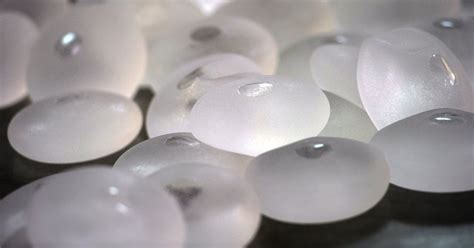 Fda Wont Ban Sales Of Textured Breast Implants Linked To Cancer