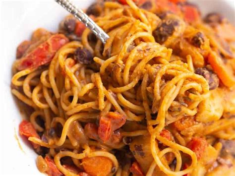 Spicy Spaghetti With Beans And Vegetables Vegan Spicy Spaghetti