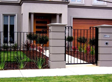 Custom Brick Fences | | bahçe kapısı en 2019 | House fence ...