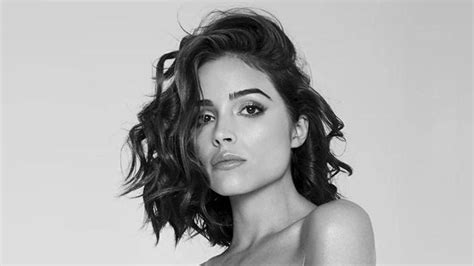 6 Powerful Black And White Images Of Si Swimsuit Cover Model Olivia