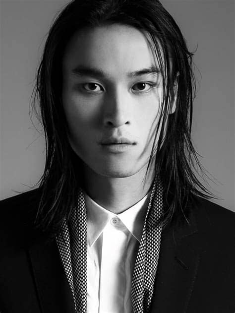 Consider yourself lucky, 'cause one of this summer's hottest looks fits your length and texture to a t. Asian Guys With Long Hair | Asian men long hair, Asian ...