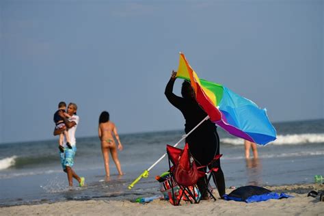 A Beachgoer Was Killed After Being Impaled By A Beach Umbrella The Washington Post
