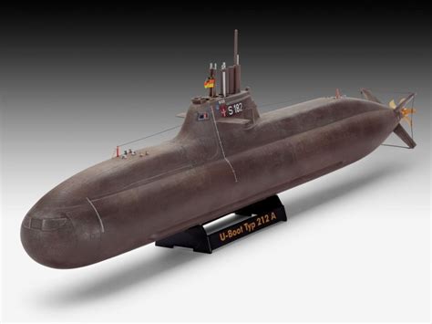 Host composer in the cloud; U-Boot Klasse 212 A · Revell · 05019 · 1:144