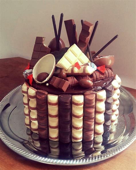 Marinella Pâtisserie: Gâteau Anniversaire -Kinder-