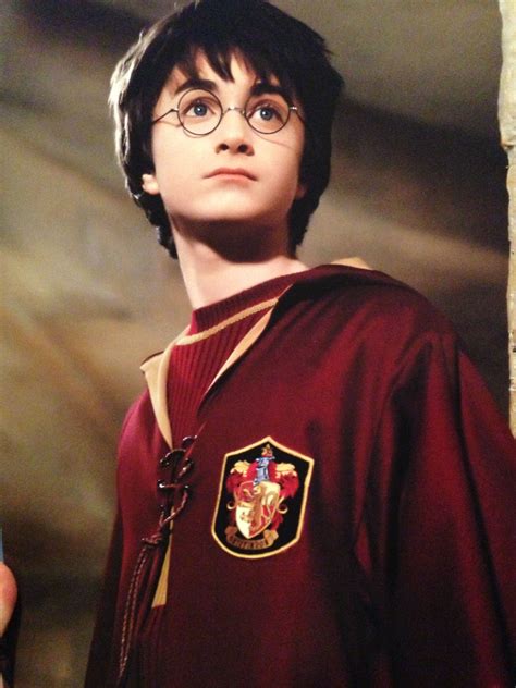 Harry In His Quidditch Uniform Objet Harry Potter Saga Harry Potter