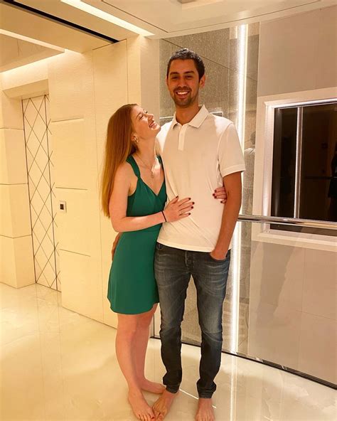 Jan 30, 2020 · nayel nassar and jennifer gates say they bonded over a shared love of horses. Bill Gates Daughter Jennifer Gates Gets ENGAGED To Nayel ...