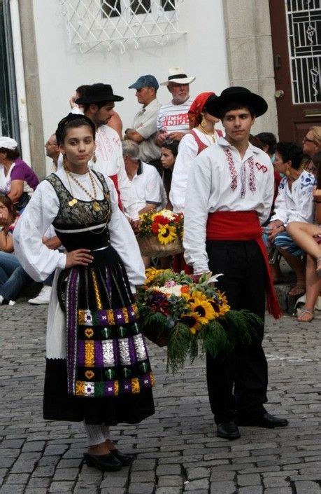 Viana Do Castelo Traje Domingar Folk Costume Costumes White Linen
