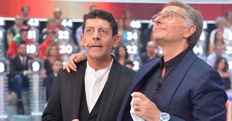 In un numero ridotto, ma non trascurabile di casi, la malattia esordisce con i sintomi e i segni dello scompenso mieloide. Il dramma di Luca Laurenti: "Sono stato male, se non fosse ...