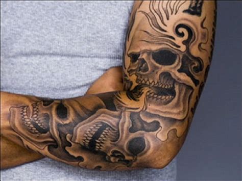 Idée dessin tatouage tête de mort homme ta2my60t | l'art corporel. Skull LA Ink Tattoo Designs On Sleeve - Inofashionstyle.com