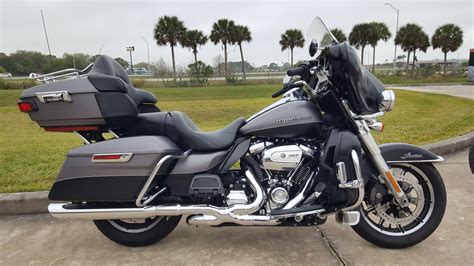 Pre Owned 2017 Harley Davidson Ultra Limited In Palm Bay 643454