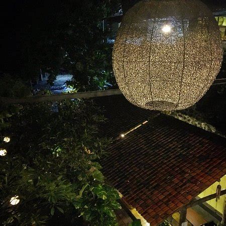 Gambar tentang Rumah Makan Klapa Manis, Cirebon