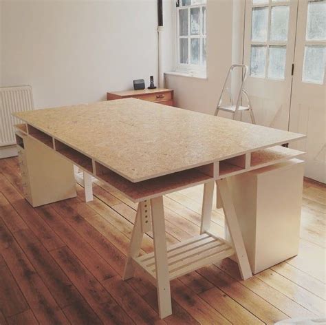 Build this table saw outfeed table from my plans! DIY / How to Build a Desk | Hello Nancy | Diy bureau ...