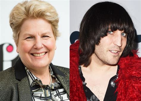 New Great British Bake Off Hosts Are The Mighty Boosh S Noel Fielding And Qi S Sandi Toksvig