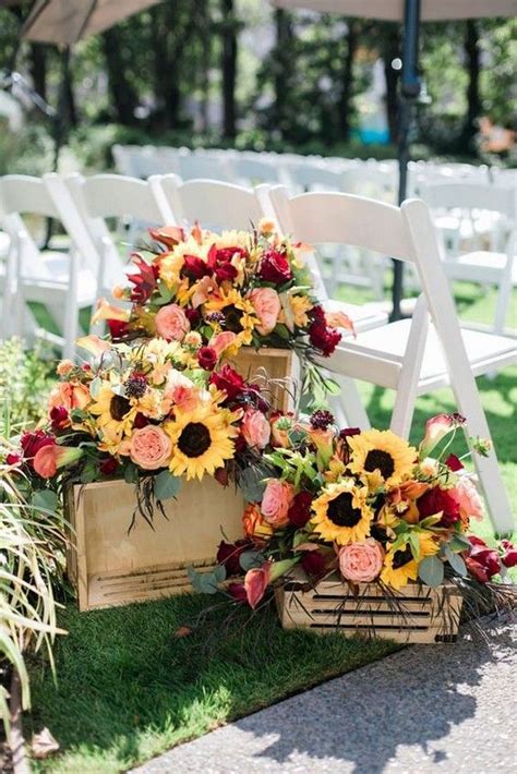 35 Pretty And Bright Sunflower Wedding Ideas Fall Wedding Ceremony