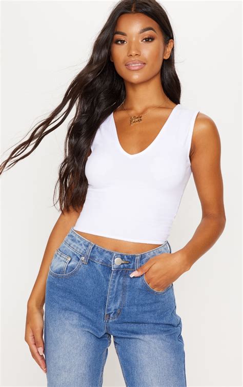 Basic White Longline V Neck Crop Top Tops Prettylittlething Ie