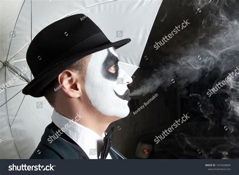 Scary Evil Clown Wearing Bowler Hat Stock Photo 1472028845 Shutterstock