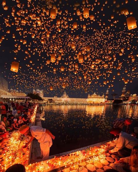 Diwali In Amritsar Punjab India Temple India Festival Lights