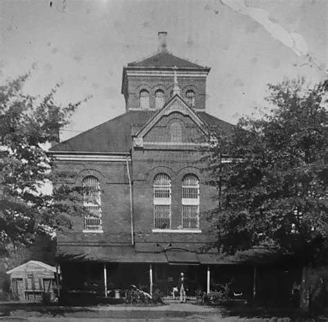 Old Chambers County Jail Lafayette Alabama Old Prisons