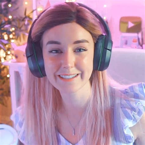 Clare Siobhan Youtubers Claire Sims Quick Women Mantle The Sims