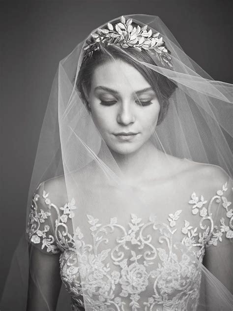16 Trending Wedding Veils For 2021 Romantic Wedding Veil Bridal