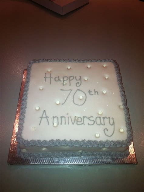 Traditional & modern anniversary gifts. platinum cakes - Google Search | anniversary cakes ...