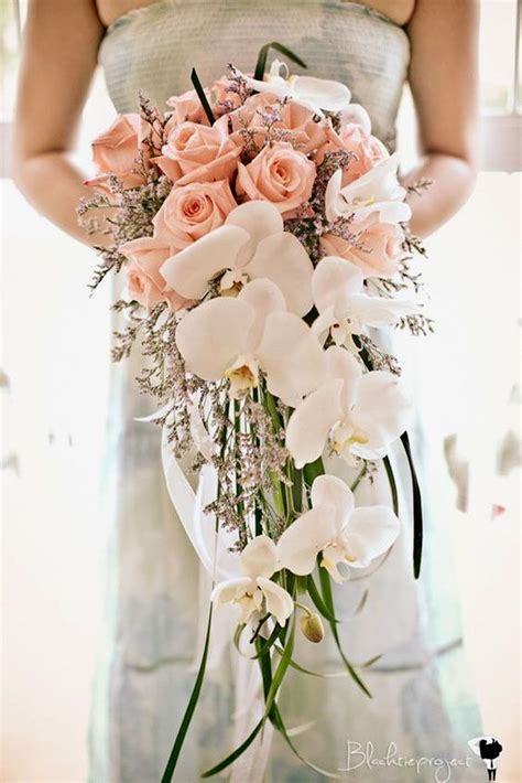Stunning Cascading Wedding Bouquets Ideas 2022 Guide And Faqs Orchid